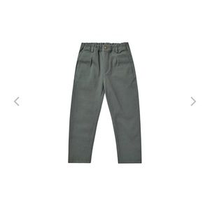 Rylee and cru Zander pants in color marine. Size 18-24